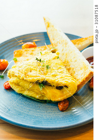 Spanich omelet in plate Spanich omelet in plate 31087518