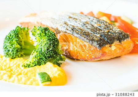 Salmon steak Salmon steak 31088243