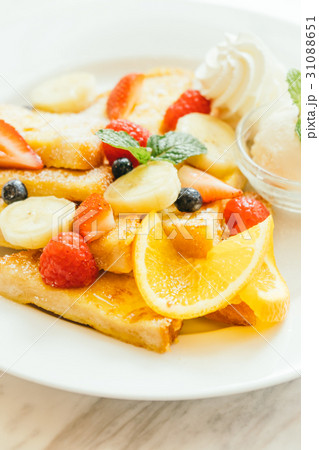 Pancake and Bread toast with mixed fruit Pancake and Bread toast with mixed fruit 31088651