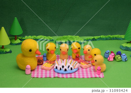 ピヨちゃんの楽しい春の遠足　ランチ 31093424