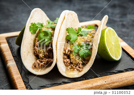 Mexican tacos with beef 31100352