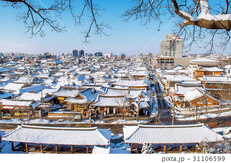 Roof of Jeonju traditional Korean village Roof of Jeonju traditional Korean village 31106599