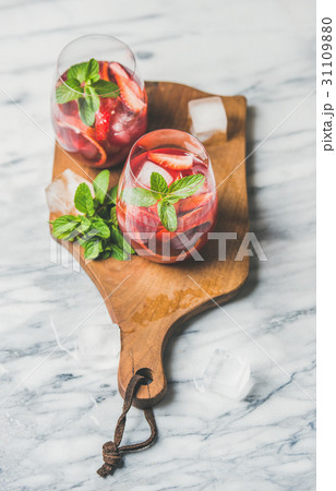 Blood orange and strawberry summer Sangria in 31109880