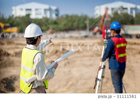Asian Construction engineer checking construction  31111561