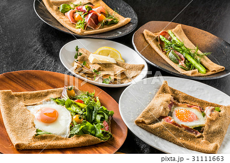 そば粉のクレープ　ガレット　 galette French food 31111663