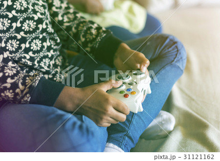 Photo Gradient Style with African Descent Family House Home Resting Living Photo Gradient Style with African Descent Family House Home Resting Living 31121162