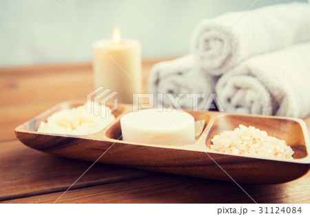 close up of soap, himalayan salt and scrub in bowl 31124084