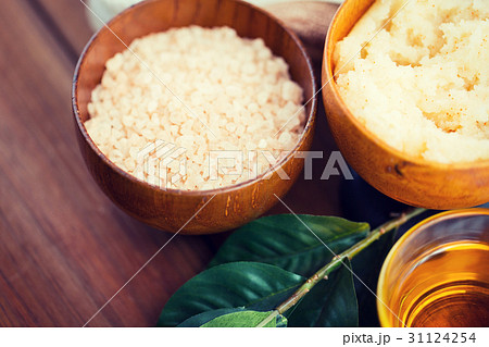 close up of himalayan pink salt and body scrub 31124254