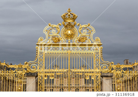The golden gate of the Palace of Versailles, or The golden gate of the Palace of Versailles, or 31136918