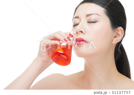 asian woman smell chemistry makeup cosmetic liqui 31137757