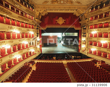 ミラノ　スカラ座 31139906