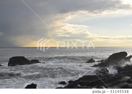 海と薄明光線 海と薄明光線 31145538