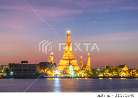 Wat arun night view temple in bangkok 31151949
