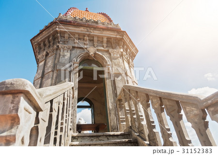 Cuba, Havana, Historic building exterior Cuba, Havana, Historic building exterior 31152383