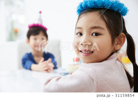 子供 女性 女 31159854