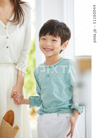 笑い 幸せ 幸福 31160044