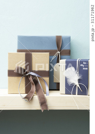 リボン 誕生日プレゼント ギフト 31171962