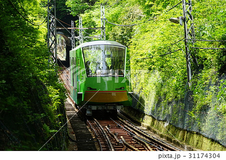 5月　大山12新緑とケーブルカー・大山寺駅 31174304