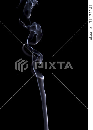 CG 黒の背景 煙 31175581