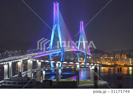 嵌まる埠頭 橋 釜山港 31175749