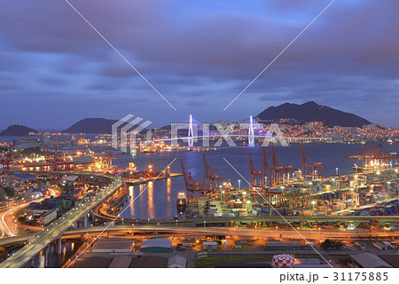 釜山 夜景 コンテナ 31175885