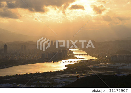 川 河 橋 31175907