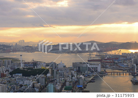 夕日 夕焼 日没 31175935