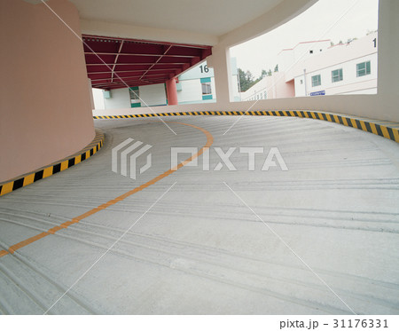 建築 ビル 駐車場 31176331