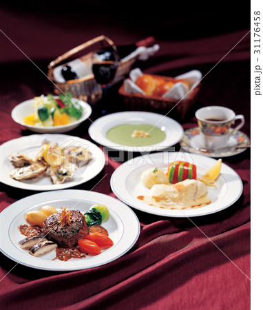 フォーカス スープ ステーキ 31176458