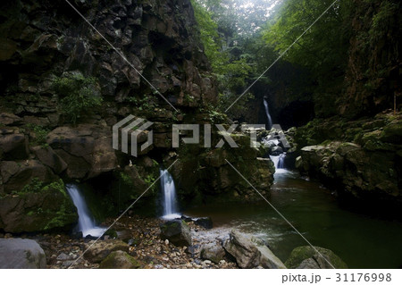 京畿道 キョンギド 鳩ナン滝 31176998