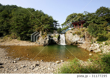 慶北 俗離山 張角の滝 31177295