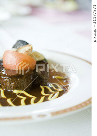 ソース ステーキ 食べ物 31177871