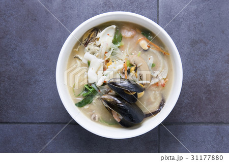 面 麺 四川湯麺 31177880