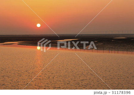 海 太陽 風景 31178396