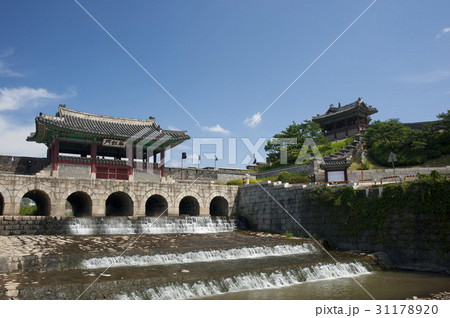 京畿道 キョンギド 訪花リュジョン 31178920