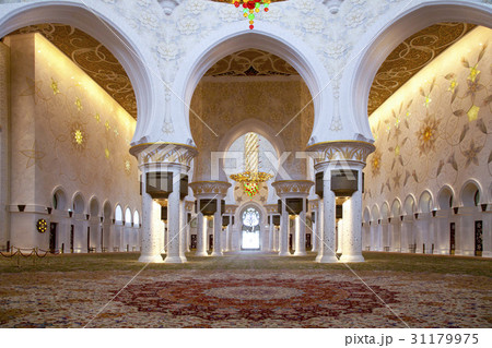 アラブ首長国連邦 アブダビ 宗教 31179975