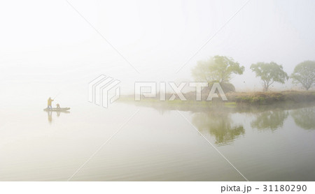 フェリー 反射 反影 31180290