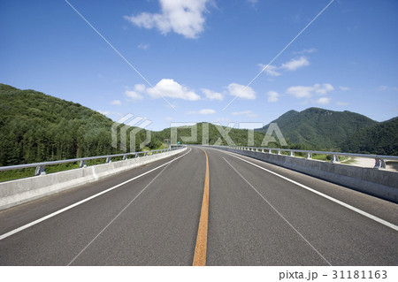 交通 道路 屋外 31181163