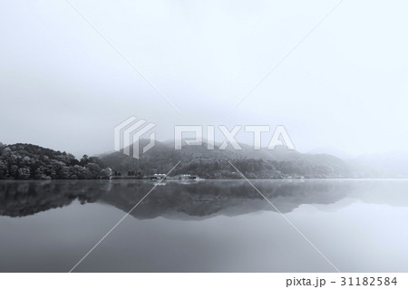 木 山 霧 31182584