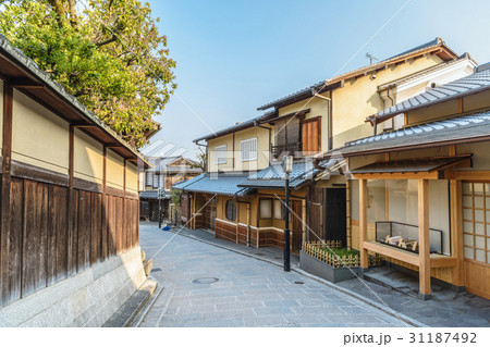 古都京都 東山の町並みの写真素材