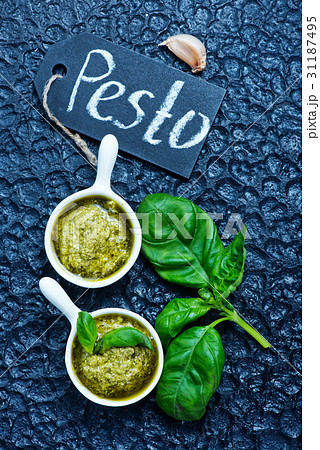 pesto 31187495