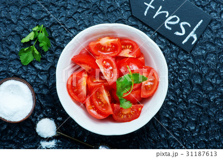 tomato salad 31187613