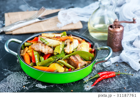 vegetables vegetables 31187761