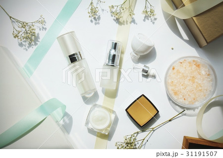 Cosmetics bottles container. Cosmetics bottles container. 31191507