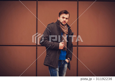 portrait of a young businessman portrait of a young businessman 31192236