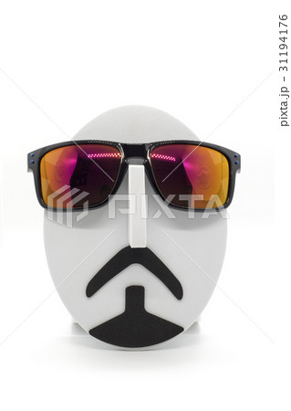 Men's mannequin wearing fashionable spectacles. Men's mannequin wearing fashionable spectacles. 31194176