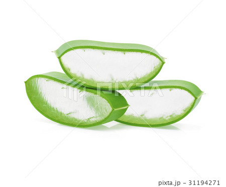 Aloe vera fresh leaf isolated on white background Aloe vera fresh leaf isolated on white background 31194271
