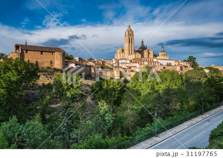 Cathedral in Segovia on hill top  31197765