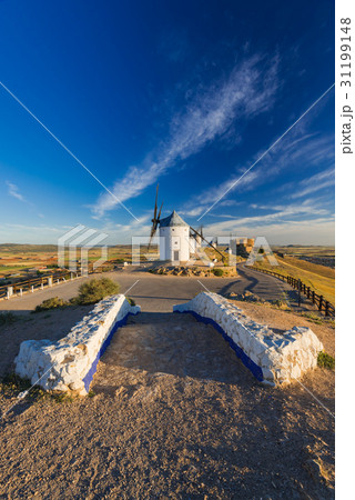 Medieval windmills on hill top in Consuegra,Spain Medieval windmills on hill top in Consuegra,Spain 31199148