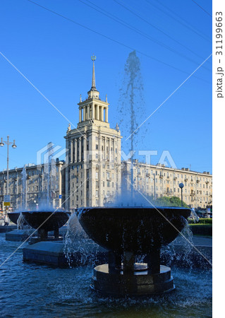 The fountains at the public library 31199663